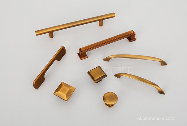 Antique Cuoboard Handles And Knobs